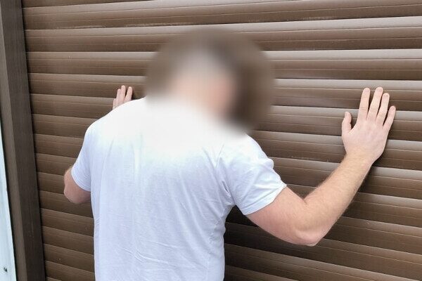 Выезд из Украины за взятку: общественного деятеля из Одессы подозревают в "помощи" военнообязанным Выезд из Украины за взятку: общественного деятеля из Одессы подозревают в "помощи" военнообязанным