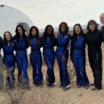 Женский экипаж Blue Origin благополучно вернулся на Землю