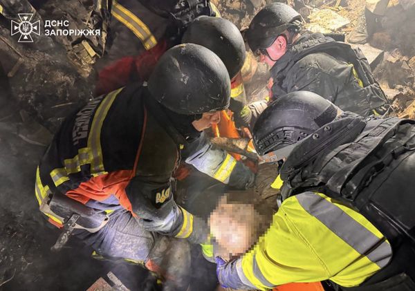 «Посилення тиску на росію та зміцнення санкцій можуть дати дорогу дипломатії» — реакція Зеленського на ворожу атаку на Україну