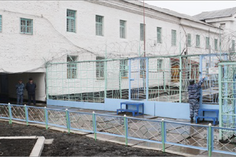 Взимку прив’язали до дерева й обливали холодною водою: на початку великої війни чоловік пішов за дитячим харчуванням і потрапив в полон, з якого досі не повернувся