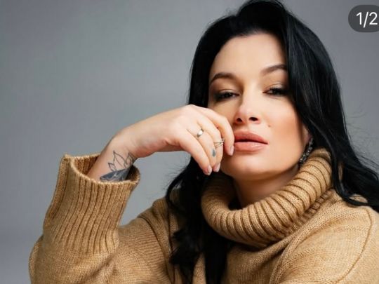 Не така, як всі: популярна співачка пояснила, чому не слухає правила