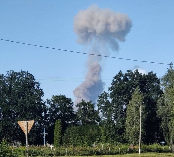 Вибух у Житомирі: через потужний спалах біля АЗС є постраждалі, траса на Київ заблокована