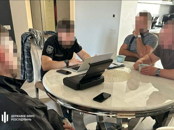 Бачили очі, що&nbsp;замовляли: ЗМІ повідомляють про підозри ДБР щодо постачання неякісних окулярів військовим