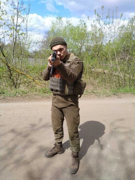 У&nbsp;нього була одна відповідь: &laquo;Там мої побратими. Мусимо стояти на&nbsp;смерть&raquo;: історія 22-річного захисника, який віддав життя за&nbsp;Україну