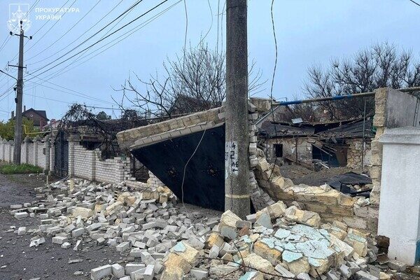 Повреждения домов и газовой трубы: последствия ночной атаки на Одесчину (обновлено)