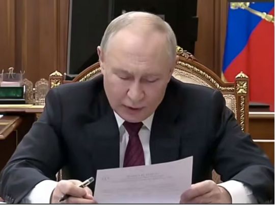 На&nbsp;тлі переговорів про мир путін наказав продовжити бойові дії в&nbsp;Україні