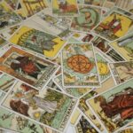 Терезам — «Закохані» та важливий вибір, Дівам — «Четвірка мечів» і перепочинок: Таро-прогноз на 25 грудня