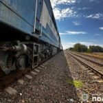 Суд звільнив від відповідальності залізничників, які майже добу возили в тепловозі частини тіла збитої ними жінки, а потім позбулися їх