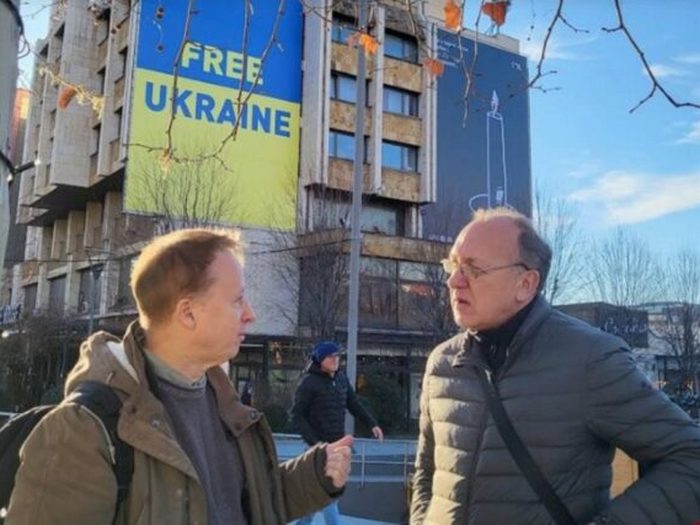 Між мінами, КАБами й&nbsp;з&nbsp;детекторами дронів: як&nbsp;троє журналістів місцевої газети щодня ризикують життям у&nbsp;прифронтовому Ізюмі