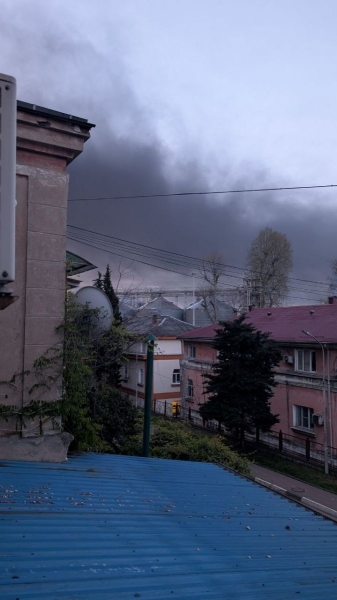 НПЗ і&nbsp;порт у&nbsp;вогні: Туапсе зазнав нової атаки безпілотників (фото, відео)