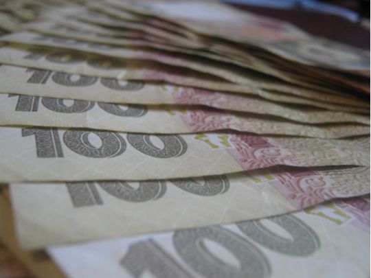 Українці втратять частину субсидій: кому і&nbsp;на&nbsp;скільки зменшать виплати