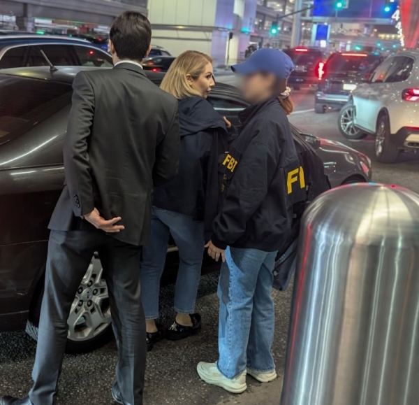 В Лос-Анджелесе арестована гражданка Ирана по подозрению в торговле оружием В Лос-Анджелесе арестована гражданка Ирана по подозрению в торговле оружием