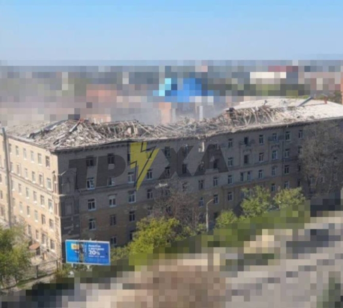У&nbsp;Дніпрі ракета росіян влучила в&nbsp;гуртожитку, а&nbsp;у&nbsp;Кривому Розі дрон влетів у&nbsp;багатоповерхівку (фото, відео)